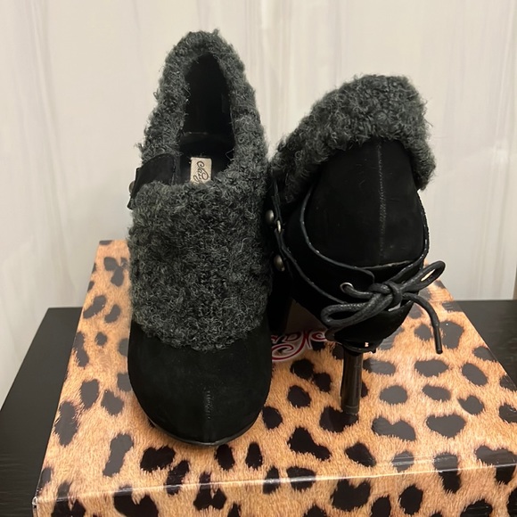 Naughty Monkey Purr ankle boot - Picture 2 of 8